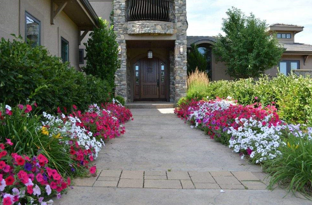 Three Key Points of Garden Flower Bed